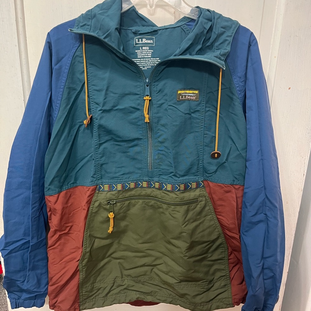 LL Bean Women's Mountain Classic Anorak, Multi-Color